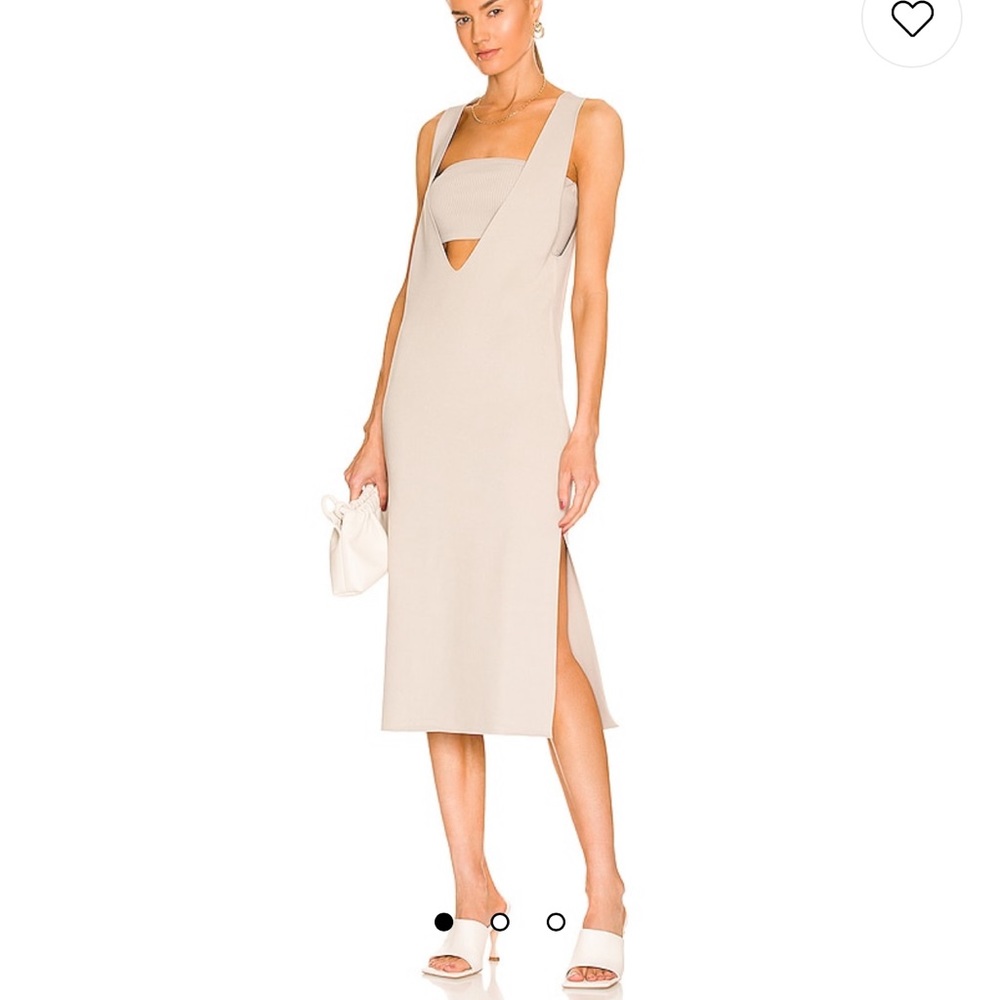 Siv V Neck Dress in Tan
L'Academie